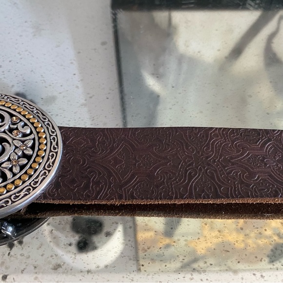 Fossil Brown Leather Belt with Buckle. Size Large. - Picture 4 of 4